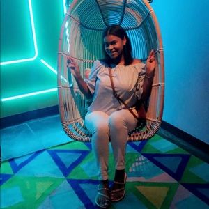 Meet your Posher, Naomy